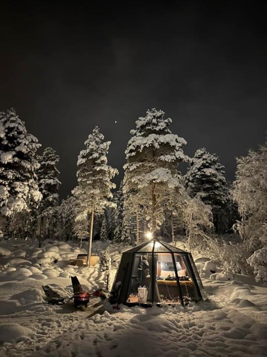 Aurora Igloo With Private Hot Tub By Invisible Forest Lodge Rovaniemi Exterior foto