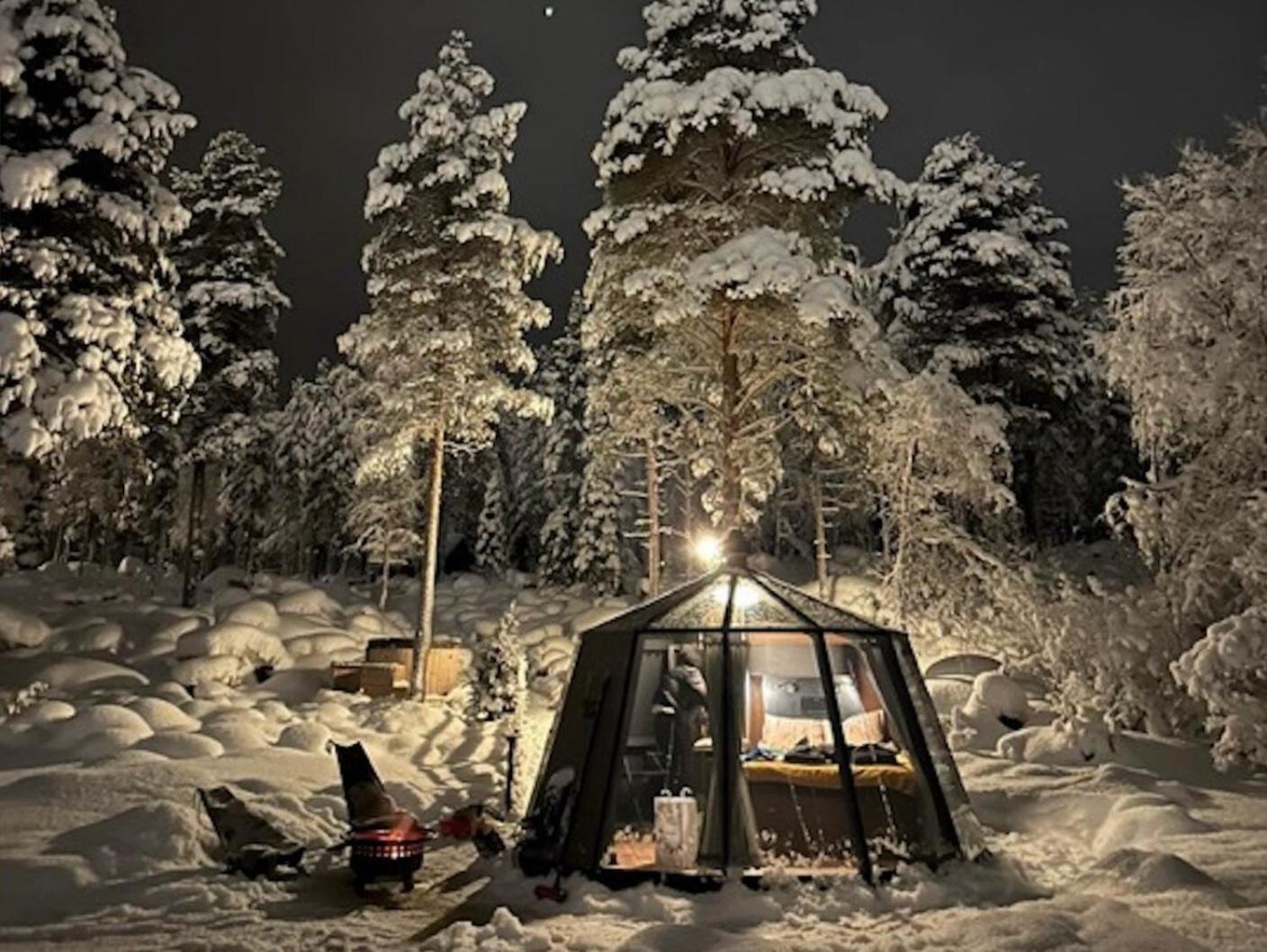 Aurora Igloo With Private Hot Tub By Invisible Forest Lodge Rovaniemi Exterior foto